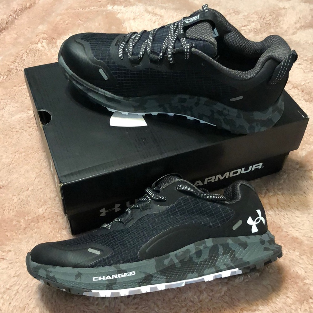 Under Armour Trail Shoes, Women’s 7.5, NEW
